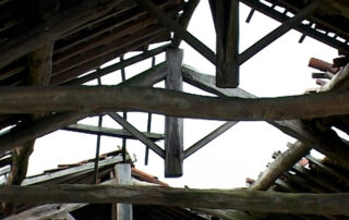Gianni Celati, Case sparse. Visioni di case che crollano, 2003. Film still, Courtesy Archivio Pierrot e la rosa.